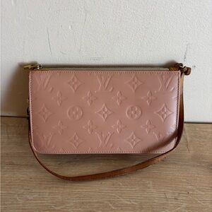 Authentic Louis Vuitton vernis pochette